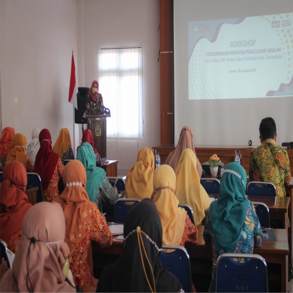 Gambar Workshop Pengembangan Kapasitas Pengelolaan Sekolah Kerjasama UNY bersama Dinas Pendidikan Kabupaten Gunungkidul