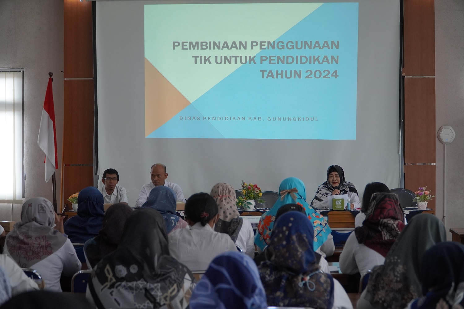 Gambar "Tingkatkan Kompetensi Pendidikan dengan TIK:  Workshop Penggunaan TIK untuk Pendidikan di Kabupaten Gunungkidul Tahun 2024"