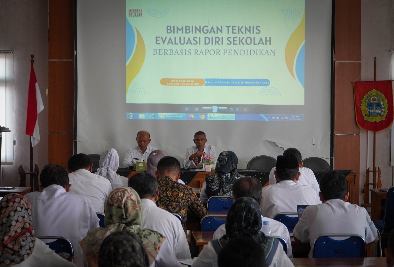 Gambar Berita Bimbingan Teknis Evaluasi Diri Sekolah Berbasis Rapor Pendidikan