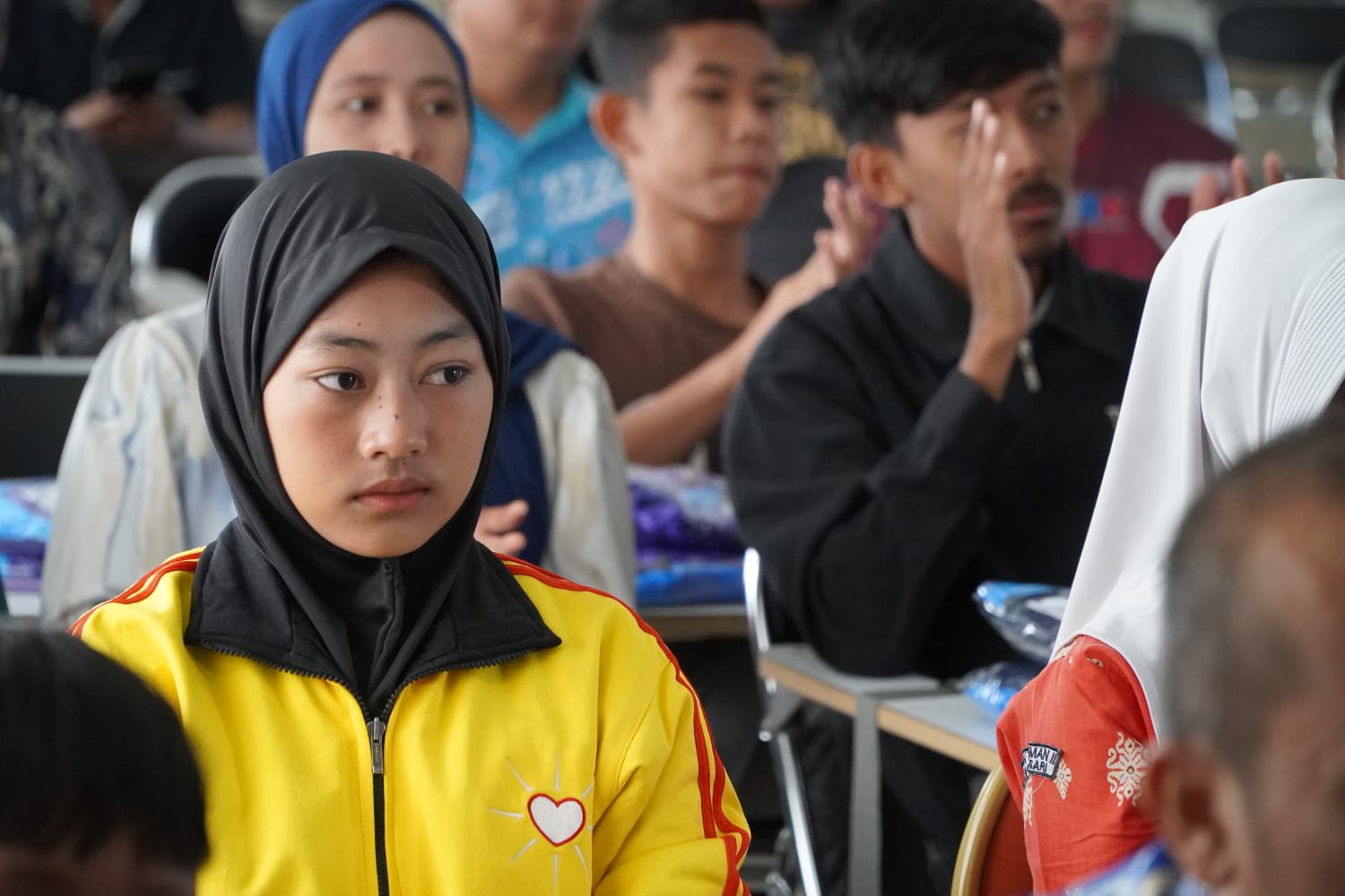 Penyerahan Seragam dan Pelepasan Kontingen OOSN Jenjang SD dan SMP Kabupaten Gunungkidul Tahun 2025