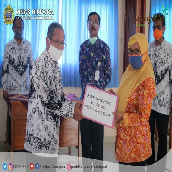 Gambar PEMBERIAN SANTUNAN KEPADA GURU YANG TERDAMPAK VIRUS COVID-19