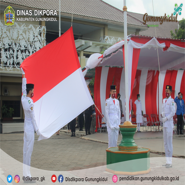 Gambar UPACARA BENDERA DALAM RANGKA MEMPERINGATI HARI PAHLAWAN