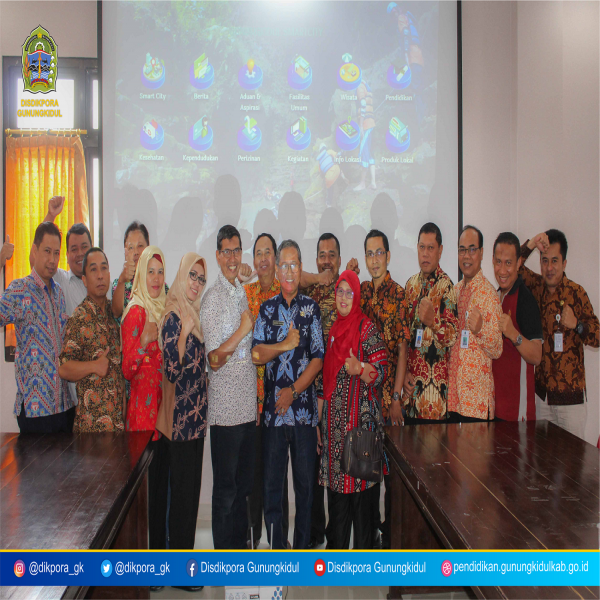 Gambar KUNJUNGAN DINAS PENDIDIKAN DAN KEBUDAYAAN  KABUPATEN JOMBANG TERKAIT DENGAN APLIKASI RKAS