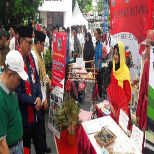 Gambar SMK Diharapkan Mampu Bersaing di Dunia Industri dan Usaha