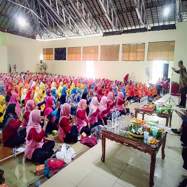 Gambar Seminar Nasional “Peningkatan Kompetensi Guru PAUD Dalam Bidang Seni”