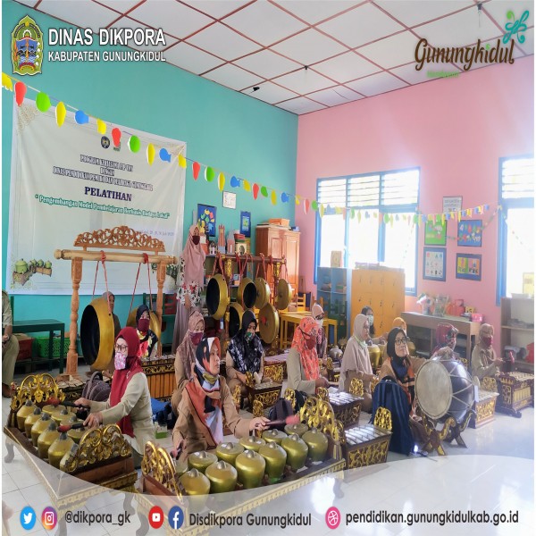 Gambar Pelatihan Pengembangan Model Pembelajaran Berbasis Budaya Lokal