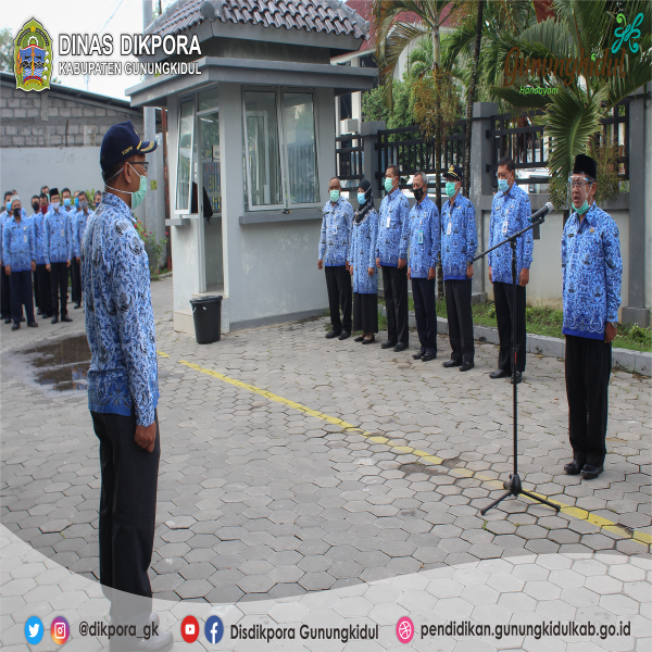 Gambar APEL SENIN PAGI SEKALIGUS PERPISAHAN DENGAN KEPALA DINAS DIKPORA