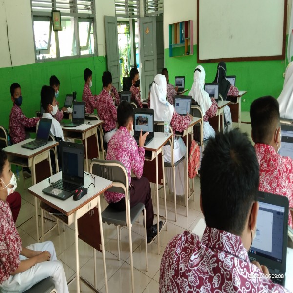 Gambar Pelatihan Google Sites untuk Siswa