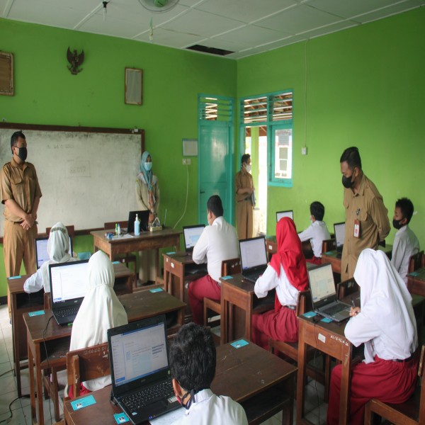 Gambar MONITORING DAN EVALUASI  KEGIATAN ASESMEN STANDAR PENDIDIKAN DAERAH​