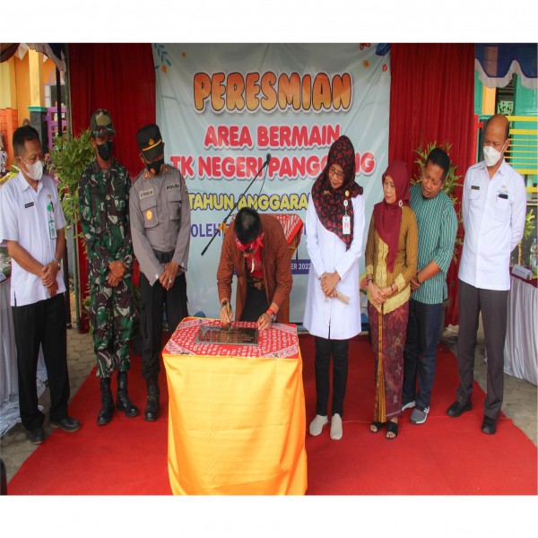 Gambar Bupati Resmikan Area Bermain TK N Panggang, “Semoga semakin Berkembang”