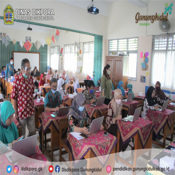 Gambar DELAPAN SEKOLAH DI GUNUNGKIDUL MENERIMA BANTUAN DARI PT SHARP ELECTRONICS INDONESIA