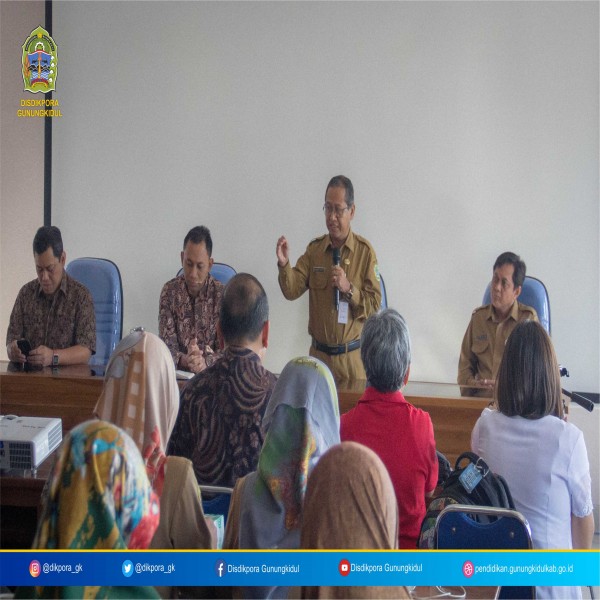 Gambar SEMINAR DAN PELATIHAN GOOGLE FOR EDUCATION WORKSHOP “INOVATION IN EDUCATION”